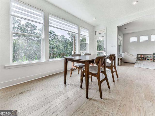 194 Greenbrier Way, Canton, GA 30114