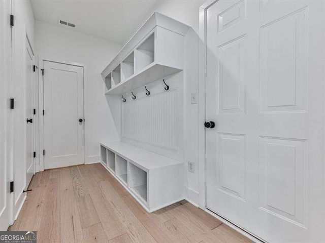 194 Greenbrier Way, Canton, GA 30114