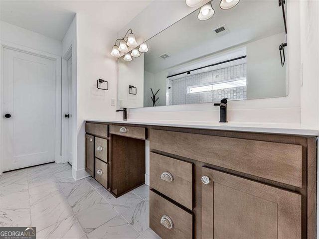 194 Greenbrier Way, Canton, GA 30114