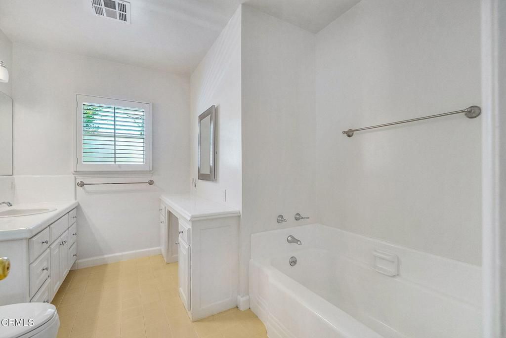 Image 44 of property listing at 2810 Somerset Place, San Marino, CA 91108