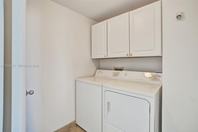 21205 Yacht Club Dr 2310, Aventura, FL 33180