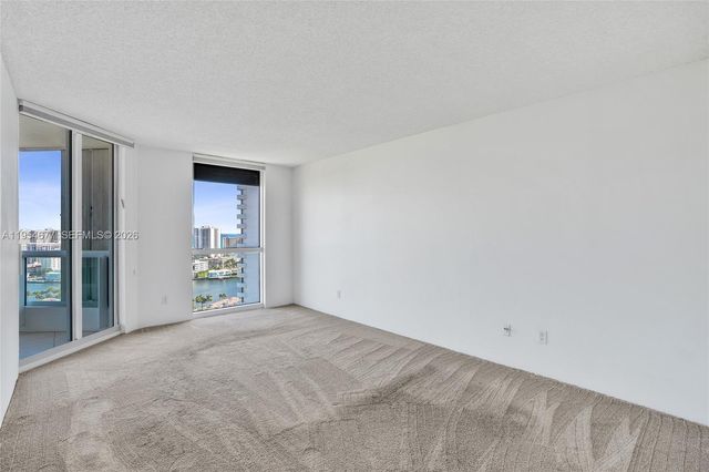 21205 Yacht Club Dr 2310, Aventura, FL 33180