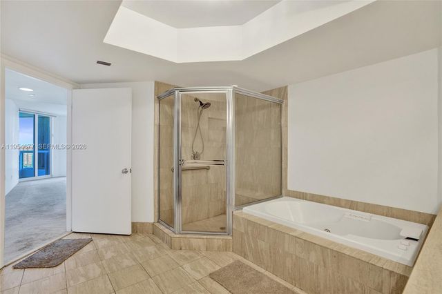 21205 Yacht Club Dr 2310, Aventura, FL 33180