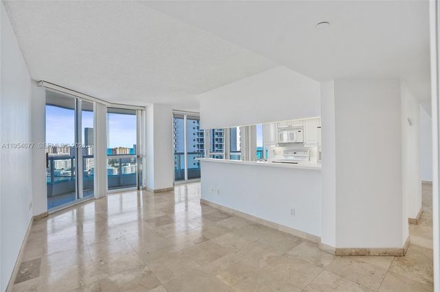 21205 Yacht Club Dr 2310, Aventura, FL 33180