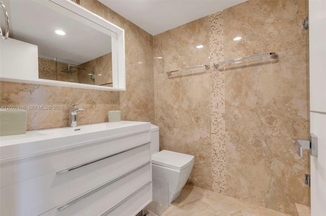 5660 Collins Ave 4B, Miami Beach, FL 33140