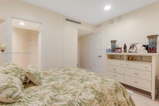 5660 Collins Ave 4B, Miami Beach, FL 33140