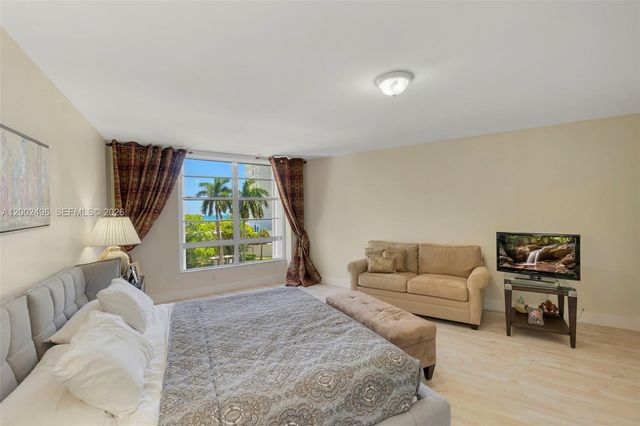 5660 Collins Ave 4B, Miami Beach, FL 33140