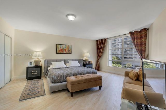 5660 Collins Ave 4B, Miami Beach, FL 33140