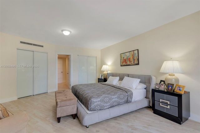 5660 Collins Ave 4B, Miami Beach, FL 33140