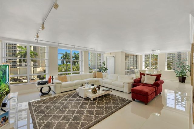 5660 Collins Ave 4B, Miami Beach, FL 33140