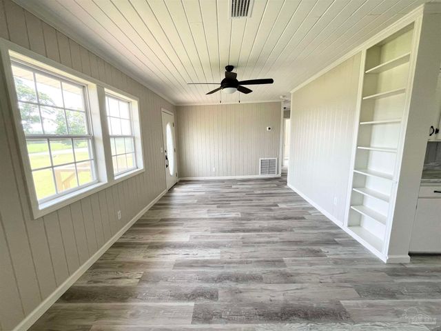 6150 Dortch Rd, Century, FL 32535