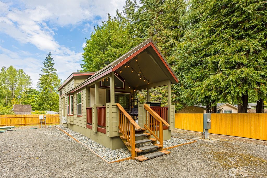 13 Willow Lane, Port Angeles, WA 98362