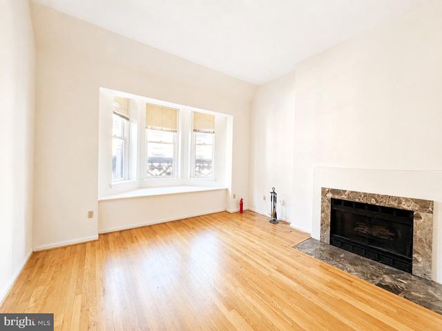 2030 WALNUT ST, Philadelphia, PA 19103
