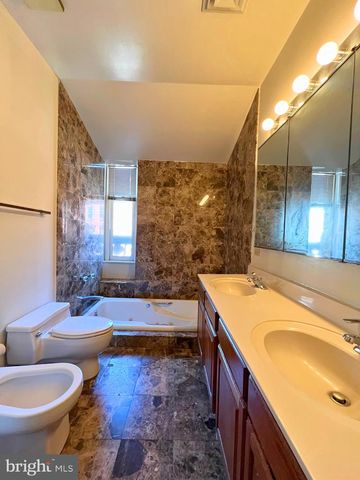 2030 WALNUT ST, Philadelphia, PA 19103