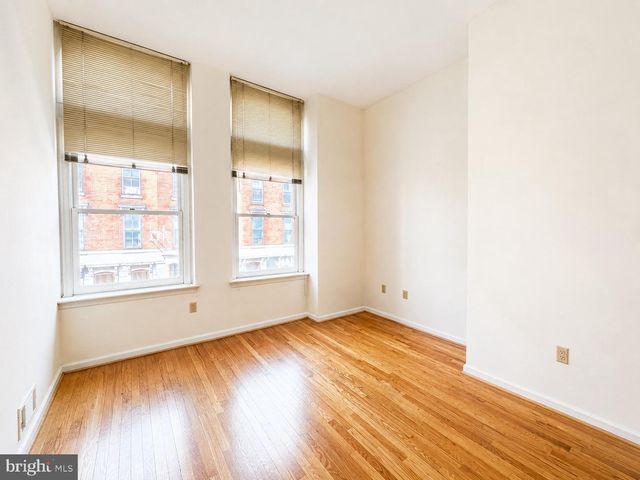 2030 WALNUT ST, Philadelphia, PA 19103