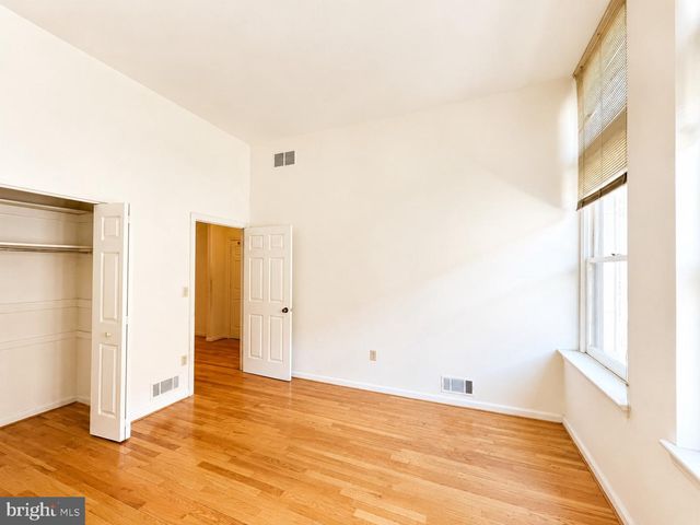 2030 WALNUT ST, Philadelphia, PA 19103