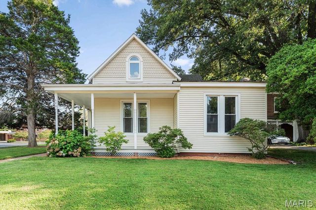 620 E A Street, Belleville, IL 62220