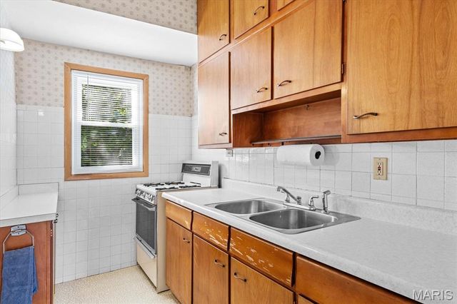 620 E A Street, Belleville, IL 62220