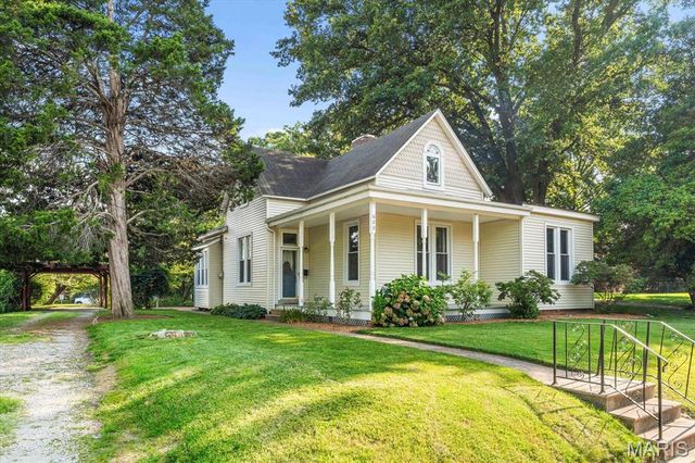 620 E A Street, Belleville, IL 62220