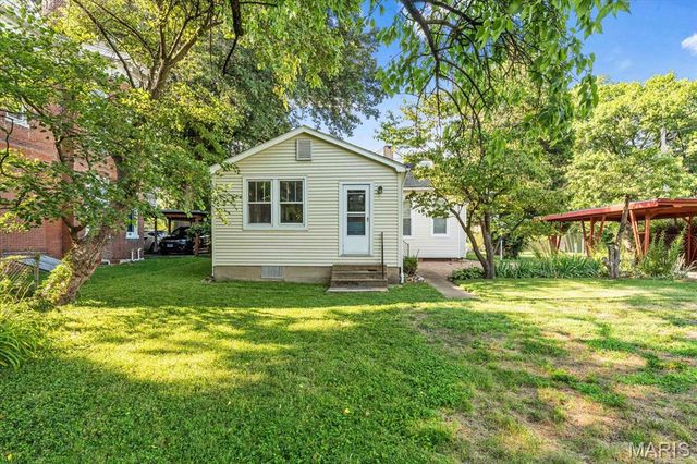 620 E A Street, Belleville, IL 62220