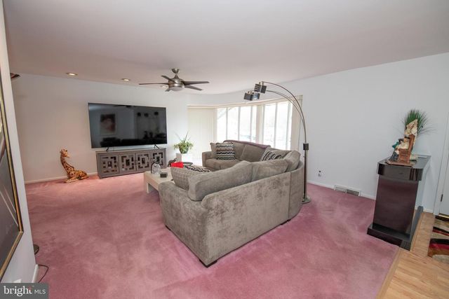 1180 BALLYTORE RD, Huntingdon Valley, PA 19006