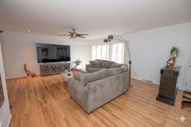 1180 BALLYTORE RD, Huntingdon Valley, PA 19006