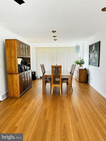 1180 BALLYTORE RD, Huntingdon Valley, PA 19006