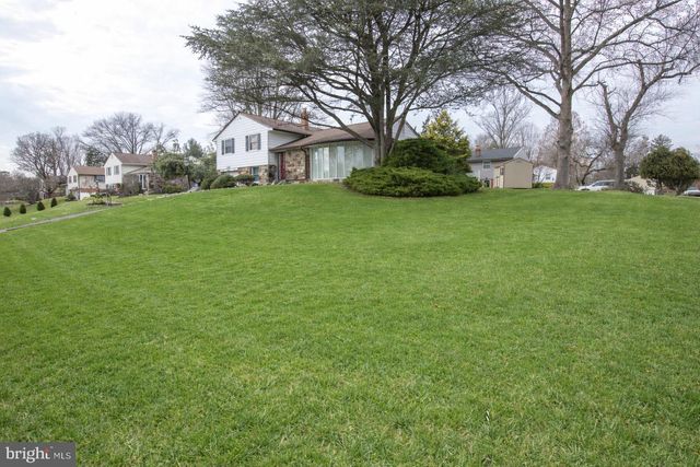 1180 BALLYTORE RD, Huntingdon Valley, PA 19006
