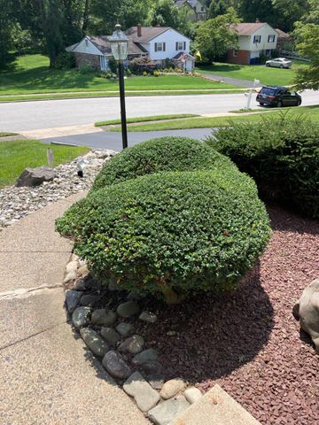 1180 BALLYTORE RD, Huntingdon Valley, PA 19006