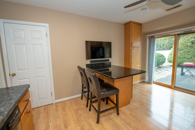 1180 BALLYTORE RD, Huntingdon Valley, PA 19006