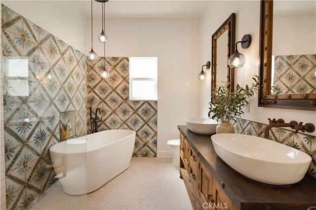 3109 Stanford Avenue, Venice, CA 90292