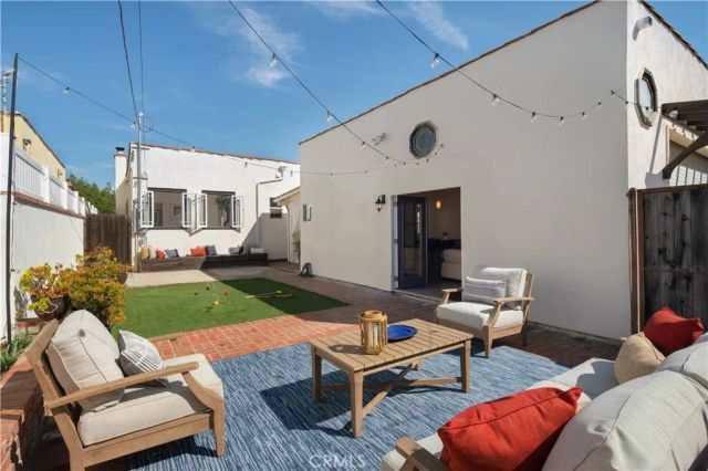 3109 Stanford Avenue, Venice, CA 90292