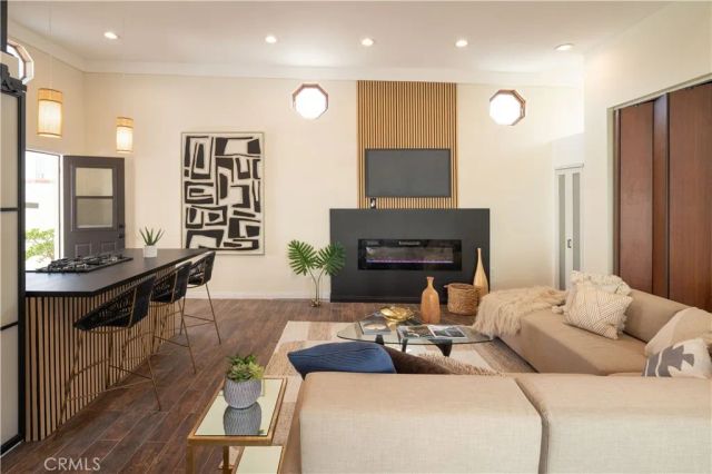 3109 Stanford Avenue, Venice, CA 90292
