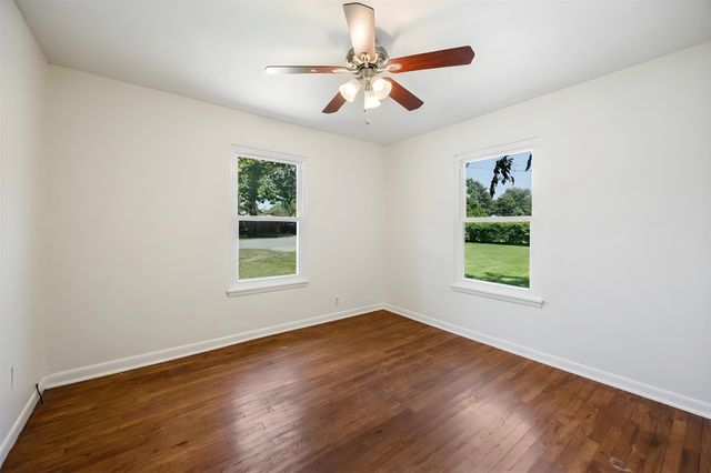 112 W Oconnell Street, Howe, TX 75459