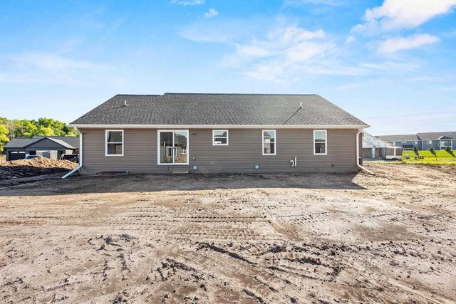 1400 DIVINITY DRIVE, De Pere, WI 54115