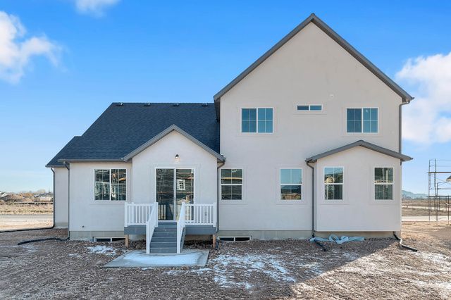 3816 W 2300 N, Clinton, UT 84015