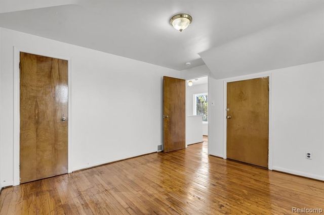 18792 Old Homestead Drive, Harper Woods, MI 48225