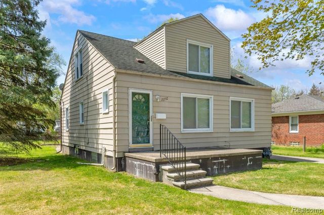 18792 Old Homestead Drive, Harper Woods, MI 48225