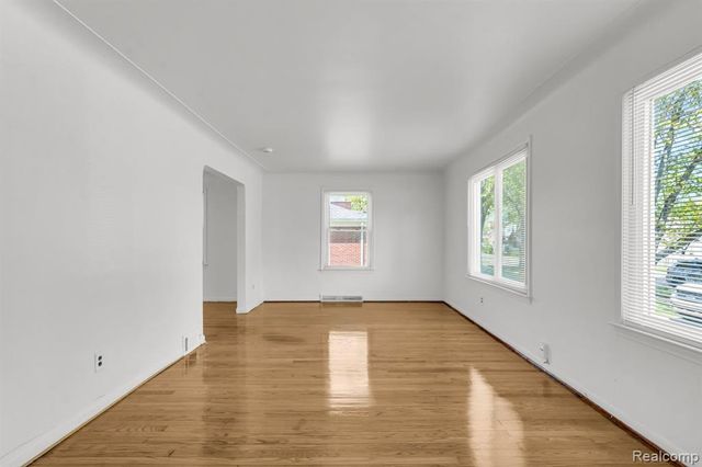 18792 Old Homestead Drive, Harper Woods, MI 48225