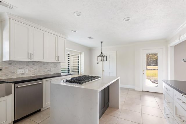 7811 Shelton Shadows Court, Humble, TX 77346