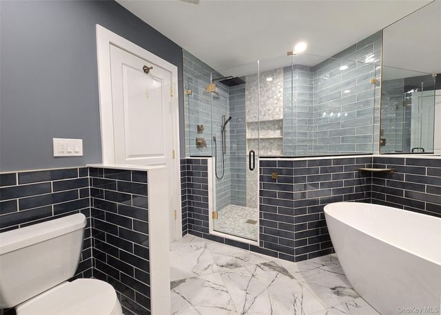 64 Timber Ridge Drive, Holbrook, NY 11741