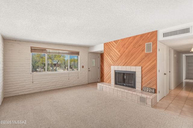 202 E Mountain Vista Place, Tucson, AZ 85704