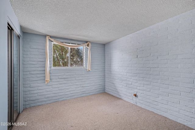 202 E Mountain Vista Place, Tucson, AZ 85704