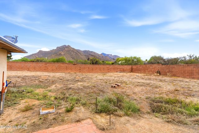 202 E Mountain Vista Place, Tucson, AZ 85704