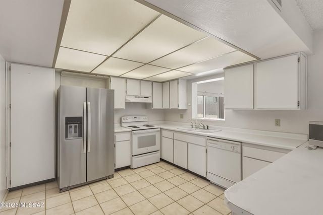 202 E Mountain Vista Place, Tucson, AZ 85704