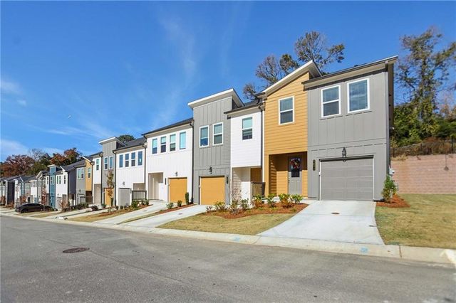 1690 Gunnin NW Trace, Atlanta, GA 30318