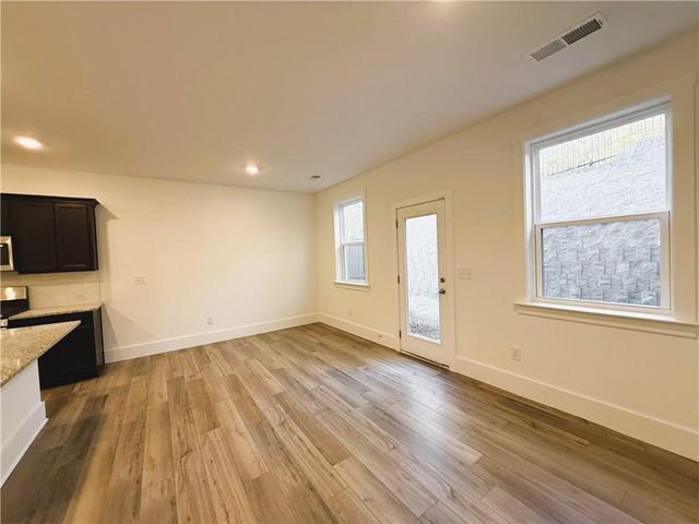 1690 Gunnin NW Trace, Atlanta, GA 30318