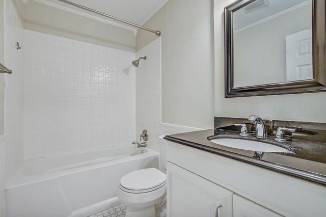 7804 Wycombe DR, Austin, TX 78749