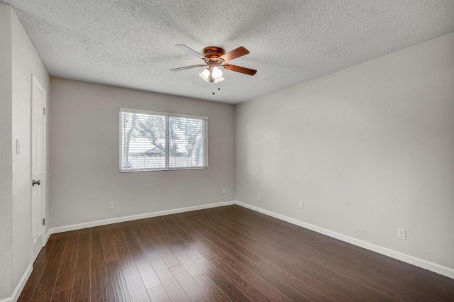 7804 Wycombe DR, Austin, TX 78749