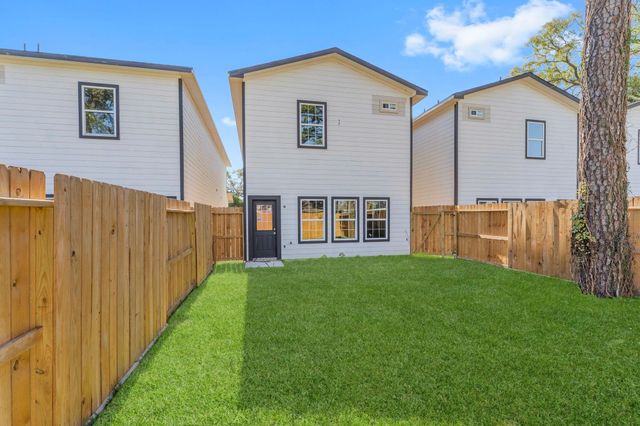 8155 Crestview Drive, Houston, TX 77028